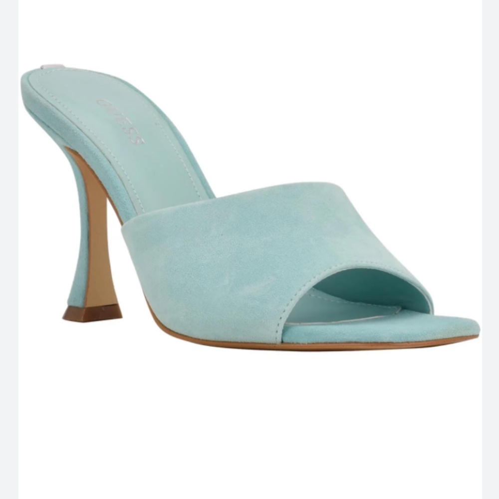 NWOT GUESS Light Blue Suede Hambree Mules 💙 Women’s 8 | Chic Slip-Ons